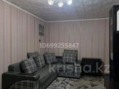 2-бөлмелі пәтер · 43 м² · 5/5 қабат, мкр Юго-Восток, Дуйсембекова, бағасы: 15.5 млн ₸ в Караганде, Казыбек би р-н
