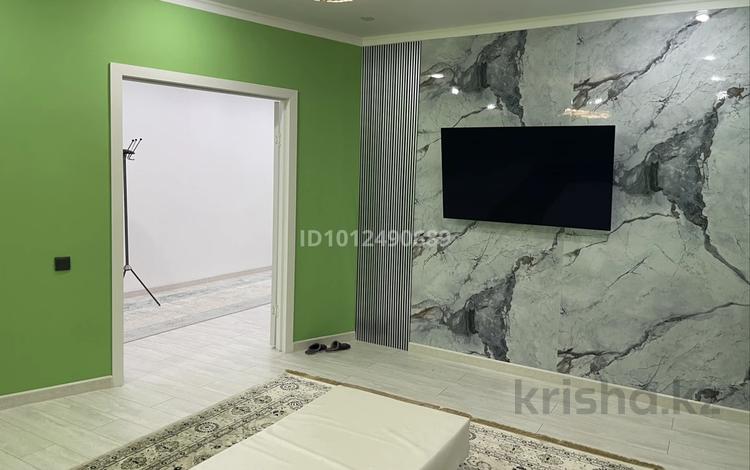 2-комнатная квартира · 75 м² · 4/5 этаж, мкр. Алтын орда, Халел досмухамедулы 53г за 180 000 ₸ в Актобе — фото 2