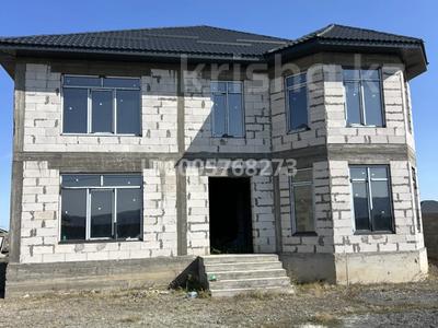 Отдельный дом · 8 комнат · 300 м² · 10 сот., З. Қойшыбаева — Возле школы Гимназия за 35 млн 〒 в Ушарале