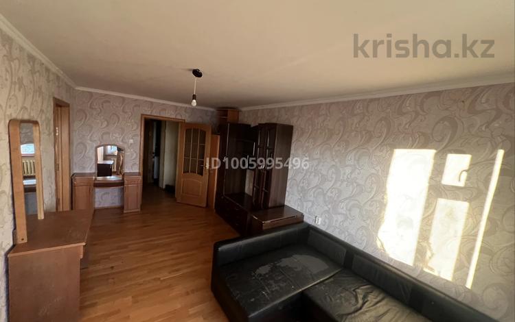 3-комнатная квартира · 60 м², Кенесары 15 за 150 000 〒 в Бурабае — фото 2