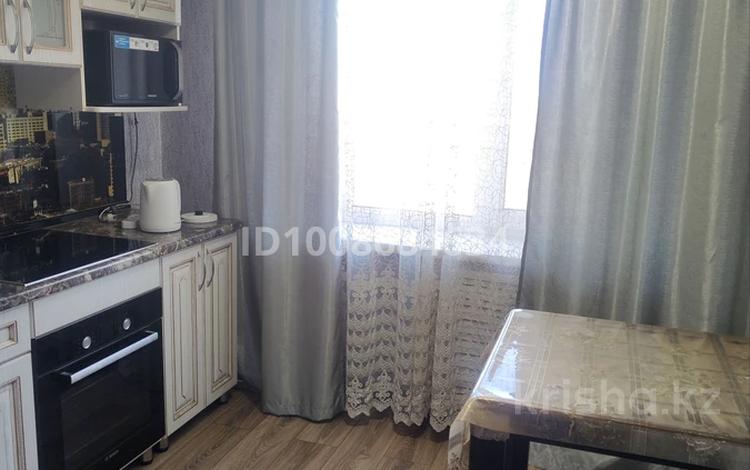 1-комнатная квартира · 35 м² · 7/9 этаж, Назарбаева 174 за 9 000 ₸ в Павлодаре — фото 17