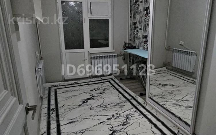 2-бөлмелі пәтер, 70 м², 2/5 қабат тәулік бойы, Валиханова 60 5 — Кондитер тәтті нан, бағасы: 10 000 〒 в Кентау — фото 2