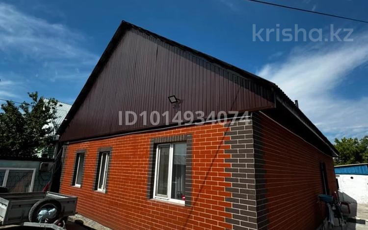 Отдельный дом · 3 комнаты · 65 м² · 5 сот., Амангельды 22а за 22 млн ₸ в Семее — фото 2
