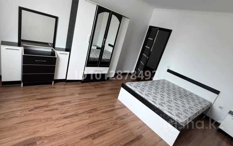 2-комнатная квартира · 73.1 м² · 11/12 этаж, мкр Таугуль-1 за 370 000 ₸ в Алматы, Ауэзовский р-н — фото 2