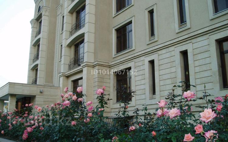 5-бөлмелі пәтер · 200 м² · 3/4 қабат, Мирас 53–64, бағасы: 840 000 ₸ в Алматы, Бостандыкский р-н — фото 2