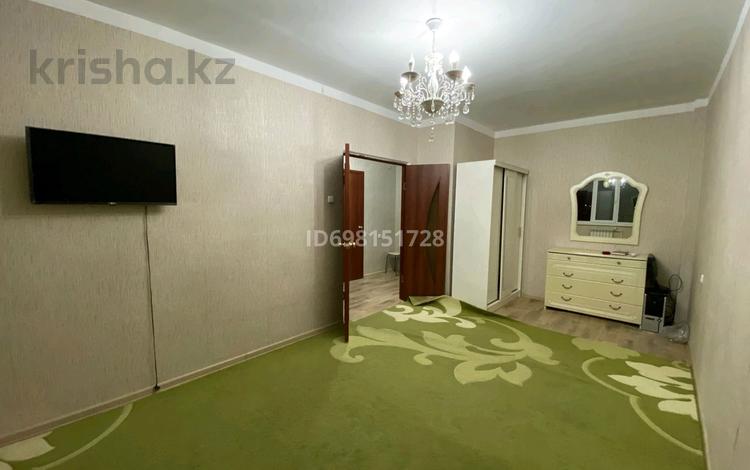 1-комнатная квартира · 42 м² · 8/9 этаж, мкр Жулдыз, Самал 94/1 за 120 000 ₸ в Уральске — фото 8