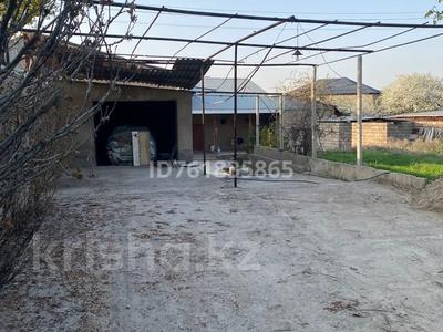 Отдельный дом · 9 комнат · 300 м² · 16 сот., мкр Туркестан, Мкр БАМ 70/2 — Байтерекова за 58 млн ₸ в Шымкенте, Туран р-н