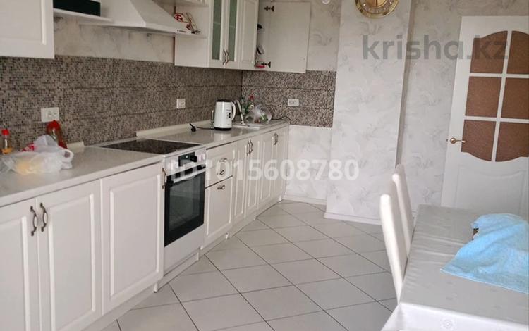3-бөлмелі пәтер · 140 м², шахтеров 60, бағасы: 55 млн ₸ в Караганде — фото 2