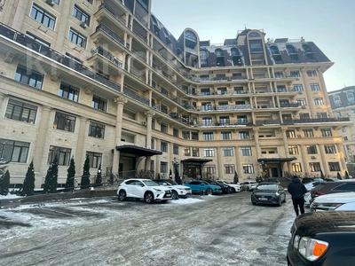 3-комнатная квартира, 136 м², 6/7 этаж, Омаровой 37 за 100 млн 〒 в Алматы, Медеуский р-н