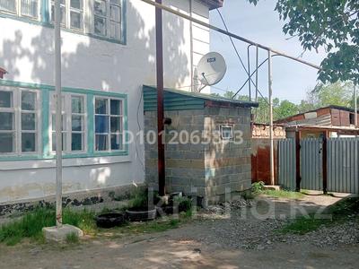 2-комнатная квартира · 38 м² · 2/2 этаж, Манапова 48/5 за 3 млн 〒 в Зайсане