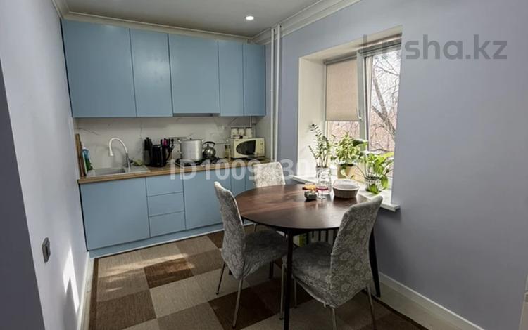 3-бөлмелі пәтер · 70.4 м² · 3/5 қабат, Абая 1в, бағасы: 40 млн ₸ в  — фото 2