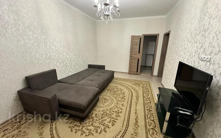 1-комнатная квартира, 40 м², 7/9 этаж помесячно, мкр Орбита-3 30 — Торайгырова - Саина