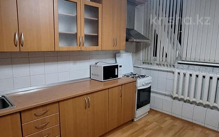 3-комнатная квартира · 70 м² · 3/9 этаж, Розыбакиева 291 за 320 000 ₸ в Алматы, Бостандыкский р-н — фото 2