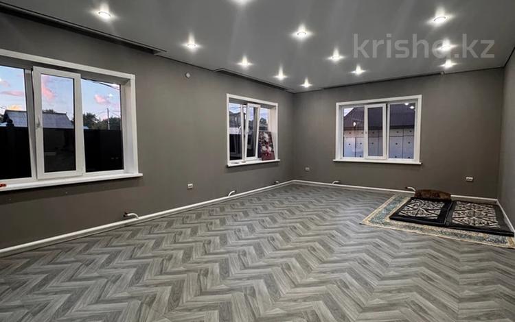 Отдельный дом · 4 комнаты · 180 м² · 6 сот., Машхур жусупа 184 за 50 млн 〒 в Павлодаре — фото 2