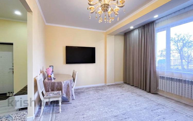 3-комнатная квартира, 76 м², 1/6 этаж, Кабанбай Батыра за 31 млн 〒 в Талдыкоргане, Каратал — фото 2