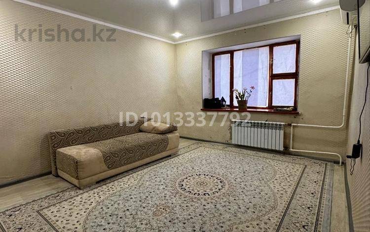 1-комнатная квартира · 40 м² · 1/5 этаж, 22-й мкр 10б — Школа ,садик ,магазины за 7.3 млн ₸ в Актау — фото 2