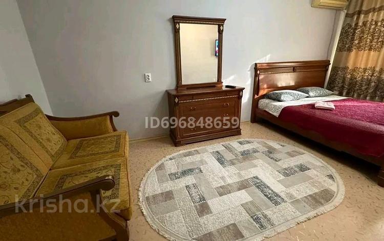 1-бөлмелі пәтер · 65 м² · 3/8 қабат, 33-ш/а., 28 23, бағасы: 6 000 ₸ в Актау, 33-й мкр — фото 5