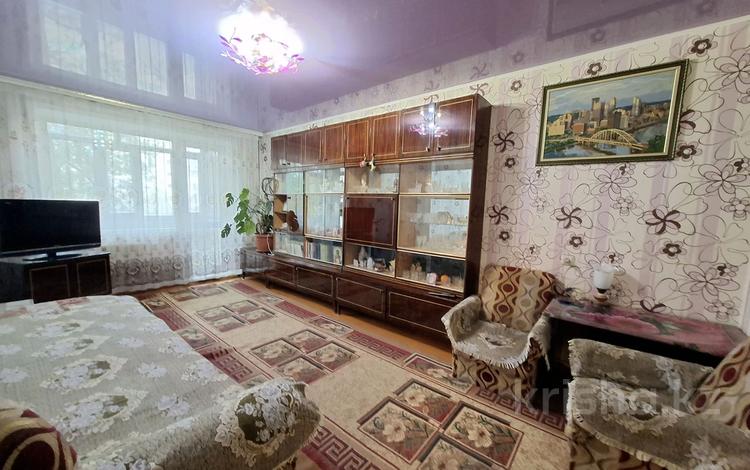 2-комнатная квартира · 45 м² · 3/5 этаж, Майкудук, Майкудук, 11а микрорайон 14 за 10.5 млн 〒 в Караганде, Алихана Бокейханова р-н — фото 5