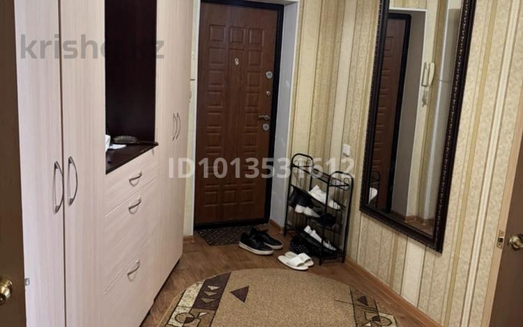 2-бөлмелі пәтер · 74 м² · 9/10 қабат, Набережная 86, бағасы: 19.3 млн ₸ в Актобе, мкр. Курмыш — фото 2