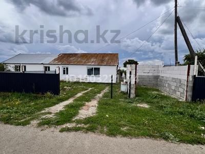 Отдельный дом · 3 комнаты · 54 м² · 8 сот., Школьная 22 — Находится в карашилике 10 км от города за 2.3 млн 〒 в Щучинске