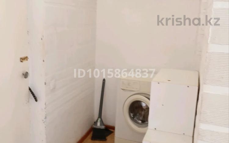 1-комнатная квартира · 28 м² · 4/5 этаж, мкр 5, Пр Абая — Акимата за 110 000 ₸ в Актобе — фото 2