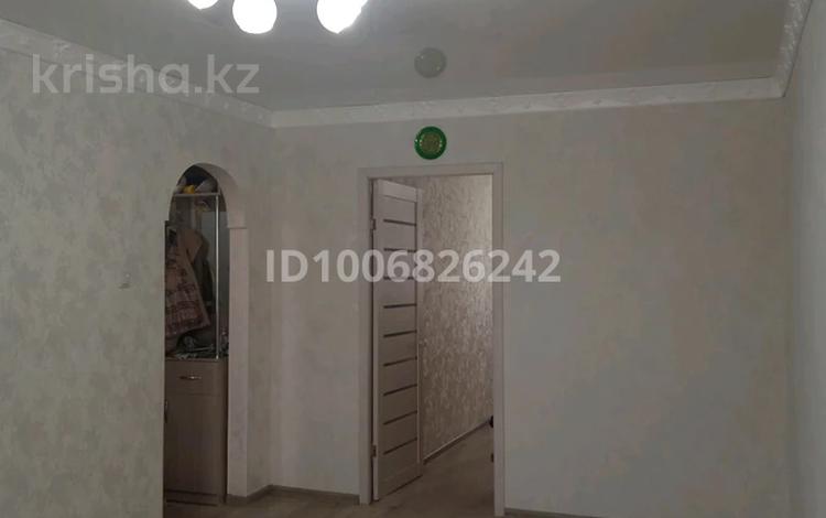 2-бөлмелі пәтер · 45 м² · 4/5 қабат, Есенбирлина 23, бағасы: 13.3 млн ₸ в Жезказгане — фото 2