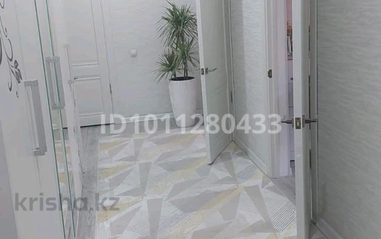 3-комнатная квартира · 92.5 м² · 1/5 этаж, Бр. Жубанова 11 корпус 1 за 38 млн ₸ в Хромтау — фото 2