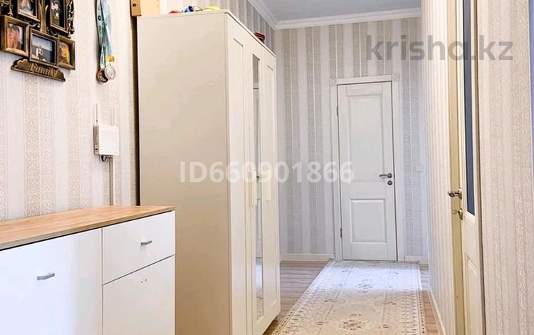 3-бөлмелі пәтер · 90 м² · 9/10 қабат, мкр Нурсая, Таумуш Жумагалиева 15 — Таумуш Жумагалиева 15 блок Д, бағасы: 40 млн ₸ в Атырау — фото 17