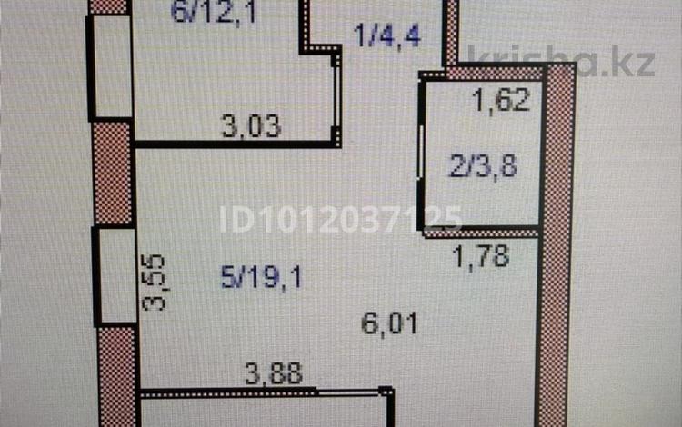 3-бөлмелі пәтер · 56.6 м² · 7/10 қабат, Мкр. Центральный 50А, бағасы: 21.8 млн ₸ в Кокшетау — фото 2