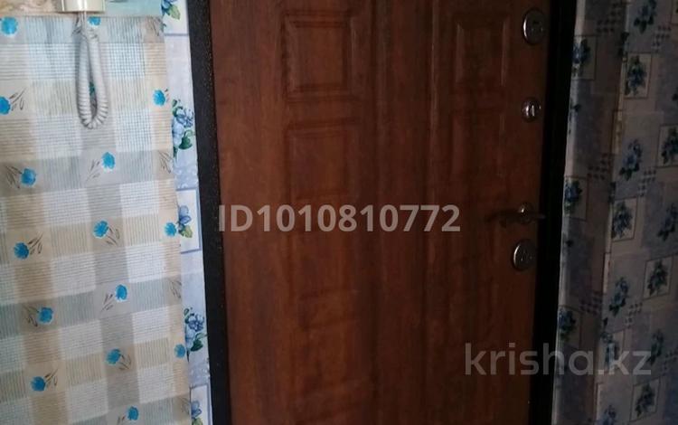 4-бөлмелі пәтер · 61 м² · 4/5 қабат, 6 микрорайон 2 — кафе Фортуна, бағасы: 16 млн ₸ в Темиртау — фото 2
