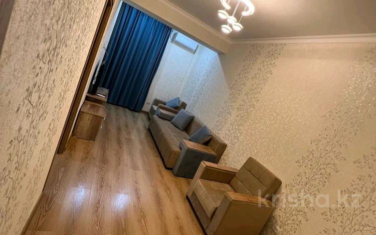 2-комнатная квартира, 60 м², 4/22 этаж помесячно, Нажимеденова 10