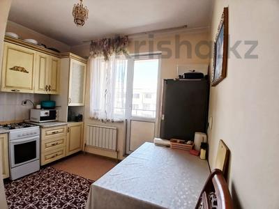 2-бөлмелі пәтер · 63 м² · 5/5 қабат, мкр 13-й, мкр 13-й 22 — МОНКЕ БИ, бағасы: ~ 33 млн ₸ в Алматы, Алатауский р-н