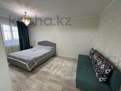 1-комнатная квартира · 35 м² · 4/5 этаж, мкр 11, Шайкенова 11 мкр 12 — Набережная за 16.5 млн 〒 в Актобе