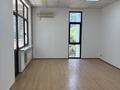 Офисы, образование, кабинеты и рабочие места, студии · 32 м² за 384 000 ₸ в Алматы, Медеуский р-н — фото 2