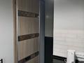 3-бөлмелі пәтер · 57.7 м² · 2/5 қабат, Бозтаева 61а — Океан, Новостройка, Томирис, бағасы: 25 млн ₸ в Семее — фото 12