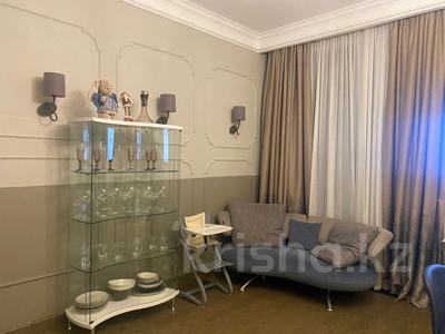 5-бөлмелі пәтер · 180 м² · ай сайын, Аль-Фараби 116/1, бағасы: 2.3 млн 〒 в Алматы, Медеуский р-н