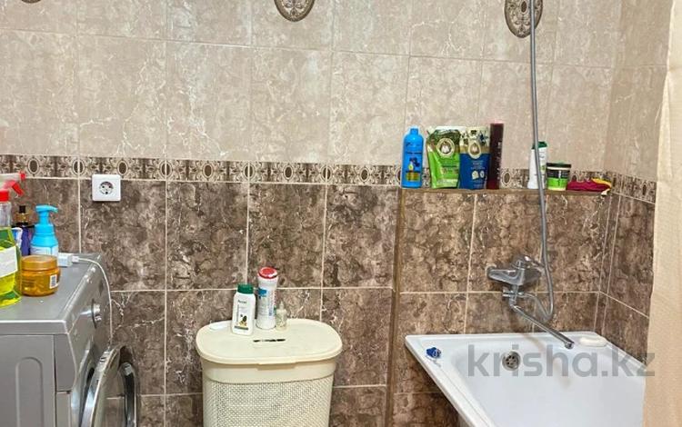 2-комнатная квартира · 54 м² · 8/14 этаж, мкр Акбулак 55 за 35.5 млн ₸ в Алматы, Алатауский р-н — фото 2