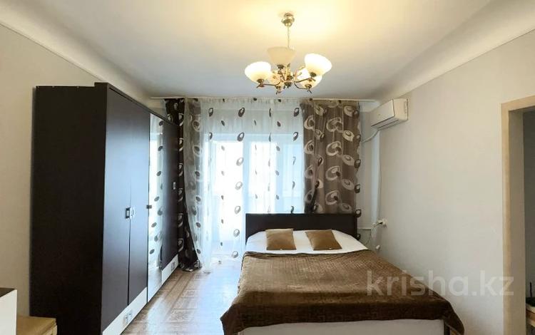 1-комнатная квартира, 36 м², 5/5 этаж, мкр Самал-2 46