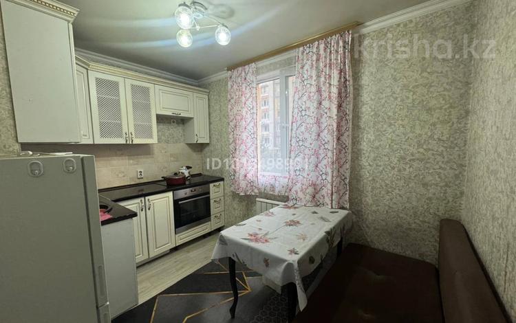1-комнатная квартира · 35 м² · 2/12 этаж, мкр Акбулак, Байтерекова 111 за 200 000 ₸ в Алматы, Алатауский р-н — фото 9