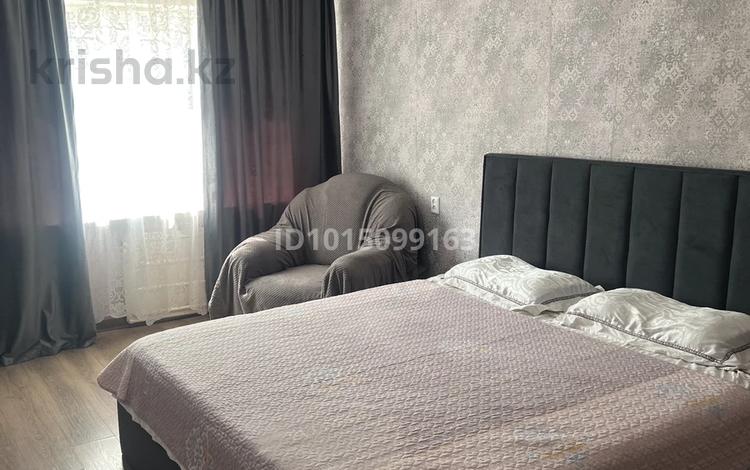 1-бөлмелі пәтер · 46 м² · 2/5 қабат, Мкр. Мухамеджанова 15, бағасы: 100 000 ₸ в Балхаше — фото 2