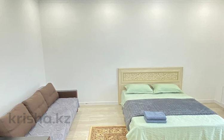 1-комнатная квартира · 40 м² · 3 этаж, Шамши Калдаяков 25 за 12 000 ₸ в Астане — фото 2