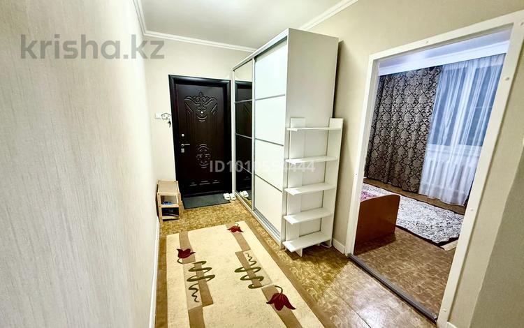 2-бөлмелі пәтер · 60 м² · 3/9 қабат, 5 микрорайон 20 — 5 микрорайон, бағасы: 160 000 ₸ в Аксае — фото 2