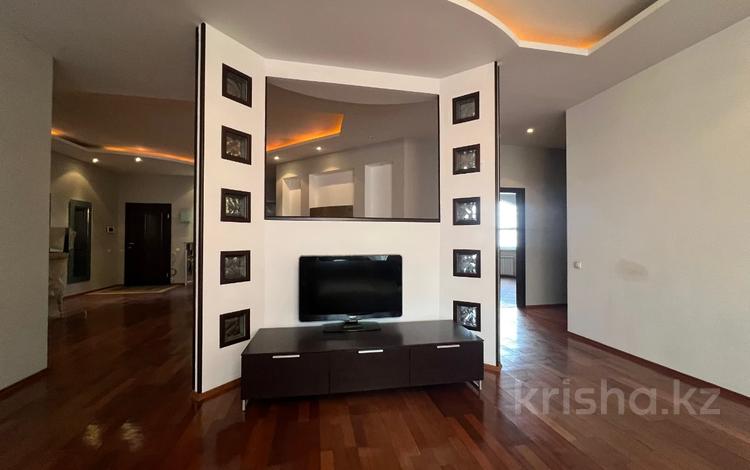 4-бөлмелі пәтер · 199 м² · 5/9 қабат, Аль-Фараби 47 — Маркова, бағасы: 700 000 ₸ в Алматы, Бостандыкский р-н — фото 19