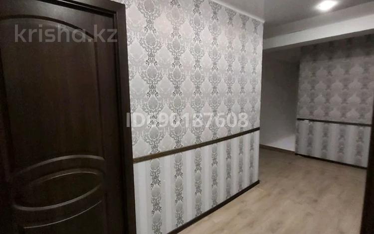 Жеке үй • 8 бөлмелер • 200 м² • 20 сот., Село Павлодарское, Шаукень 48, бағасы: 30 млн 〒 — фото 2