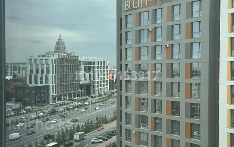 1-комнатная квартира · 42 м² · 8/12 этаж, Мухамедханова 4 за 260 000 ₸ в Астане, Нура р-н — фото 2