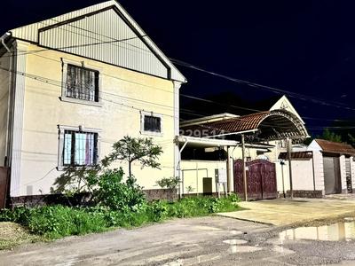 Жеке үй · 4 бөлме · 170 м² · , 3 пер Бауыржан Момышулы 17 — Бауыржан Момышулы, бағасы: 42 млн ₸ в Таразе