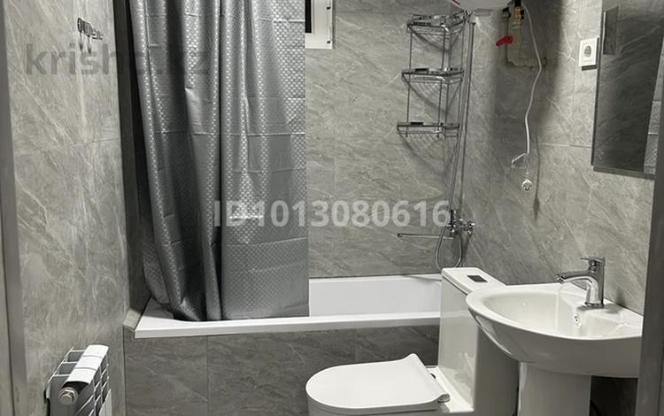 2-бөлмелі пәтер · 54 м² · 2/2 қабат, Думан-1 ш/а. нура 13, бағасы: 240 000 ₸ в Алматы, Медеуский р-н — фото 2