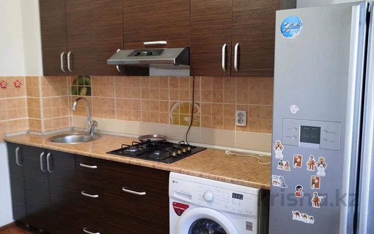 1-комнатная квартира · 42 м² · 2/9 этаж, мкр Аксай-4 32 за 200 000 〒 в Алматы, Ауэзовский р-н — фото 2