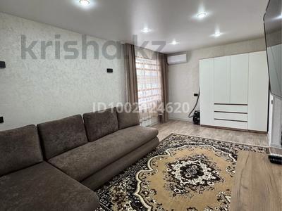 Аренда квартир в Шымкенте: 1-комнатная квартира · 36 м² · 4/9 этаж, мкр Тараз за 130 000 〒 1-комнатная квартира · 36 м² · 4/9 этаж, мкр Тараз за 130 000 〒 в Шымкенте, Аль-Фарабийский р-н