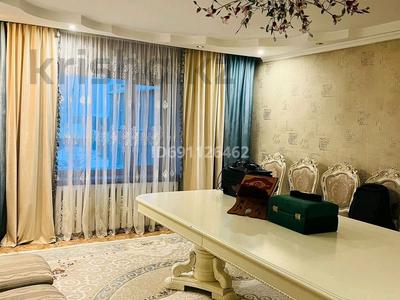 4-бөлмелі пәтер · 100 м² · 5/5 қабат, Толебаева 198 — Спорткомплекс Өркен, бағасы: 35 млн ₸ в Талдыкоргане